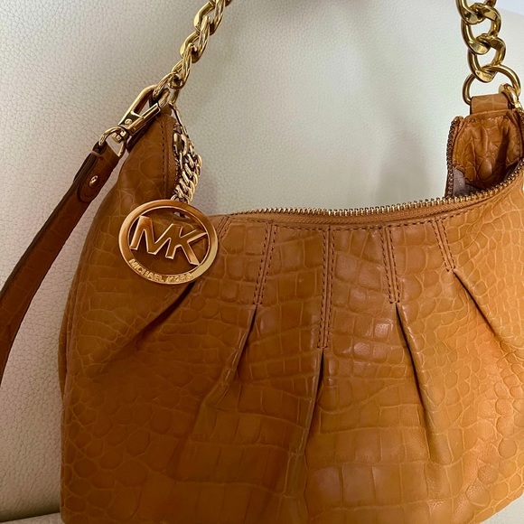 Mickael Kors crossbody tan leather and gold bag - Picture 3 of 16